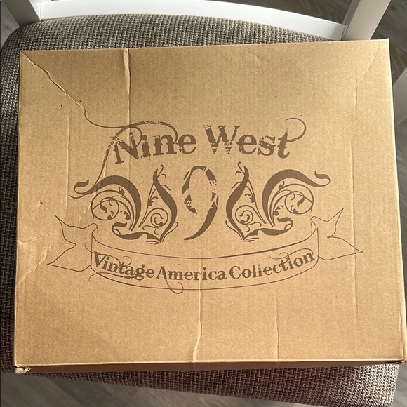 Nine West Vintage America Collection Brown Suede Ankle boot. NEW Never Worn 8M - Picture 2 of 4